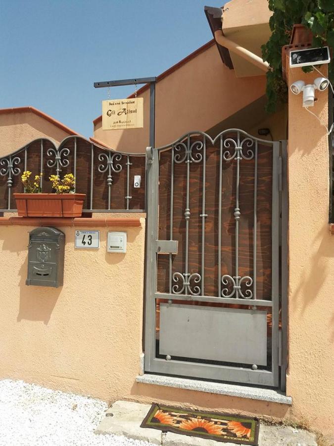 Bed & Breakfast Gli Alisei Siniscola Exterior foto
