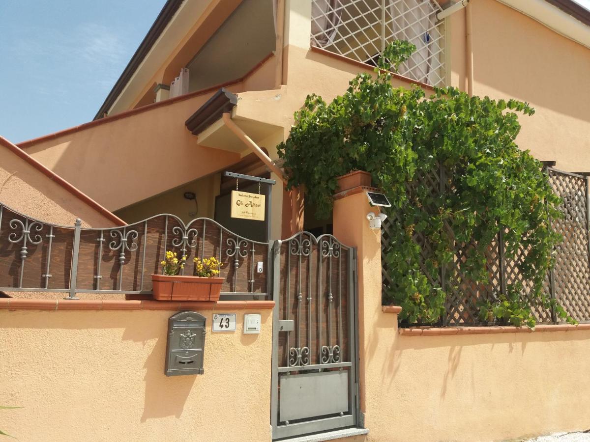 Bed & Breakfast Gli Alisei Siniscola Exterior foto